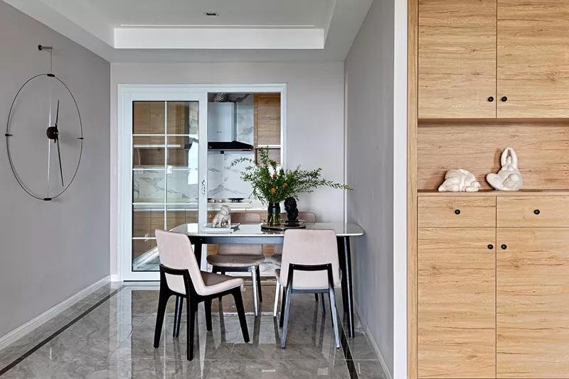 南寧保利君悅灣毛坯房138平米現(xiàn)代風(fēng)格裝修案例效果圖